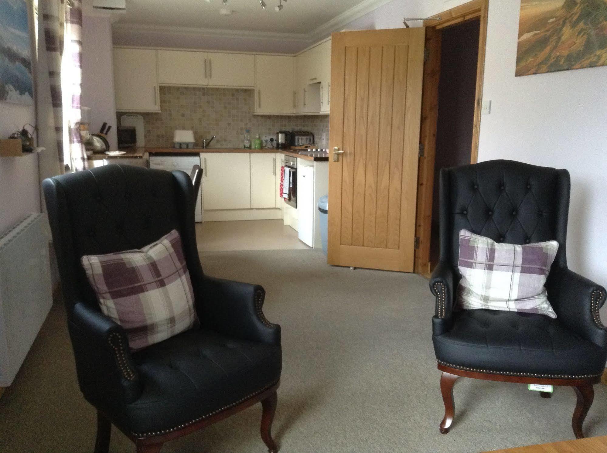 Glenlochy Nevis Bridge Apartments Fort William Ngoại thất bức ảnh